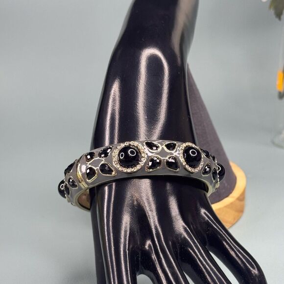 Nordstrom Sequins Gray and Black Vintage-Inspired Hinged Bangle Bracelet NWOT - Picture 3 of 8